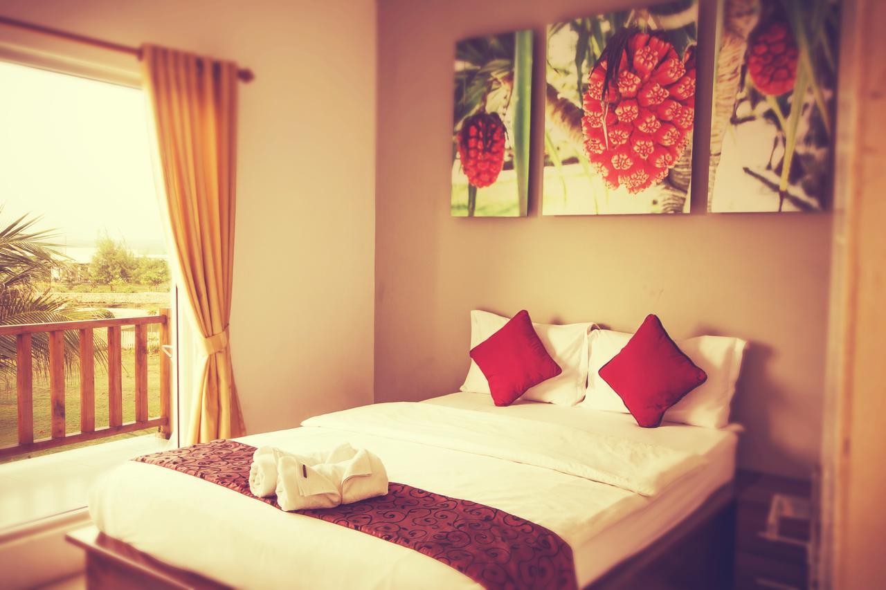 Ujunggenteng Turtle Beach Hotel المظهر الخارجي الصورة